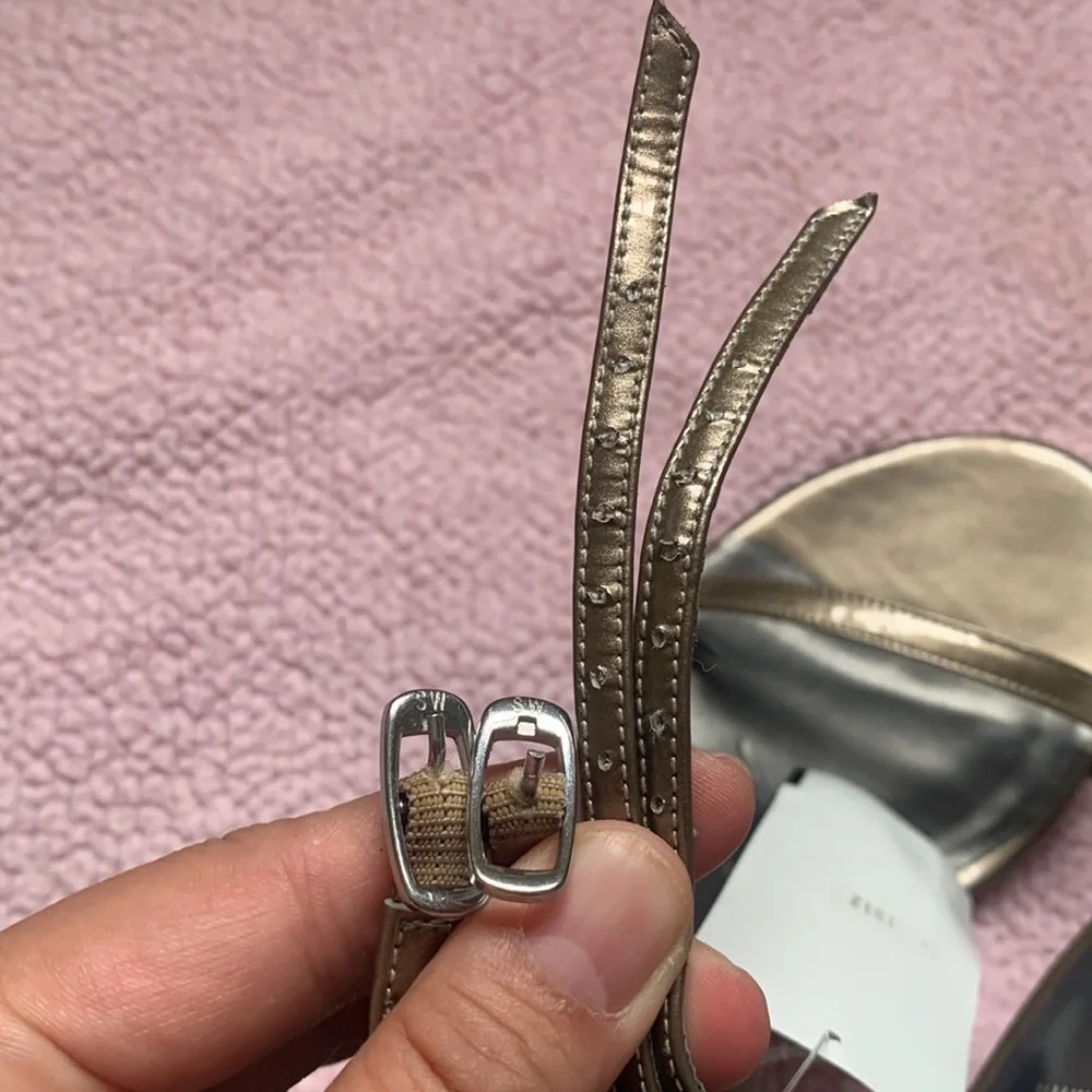 Stuart Weitzman clear insole video